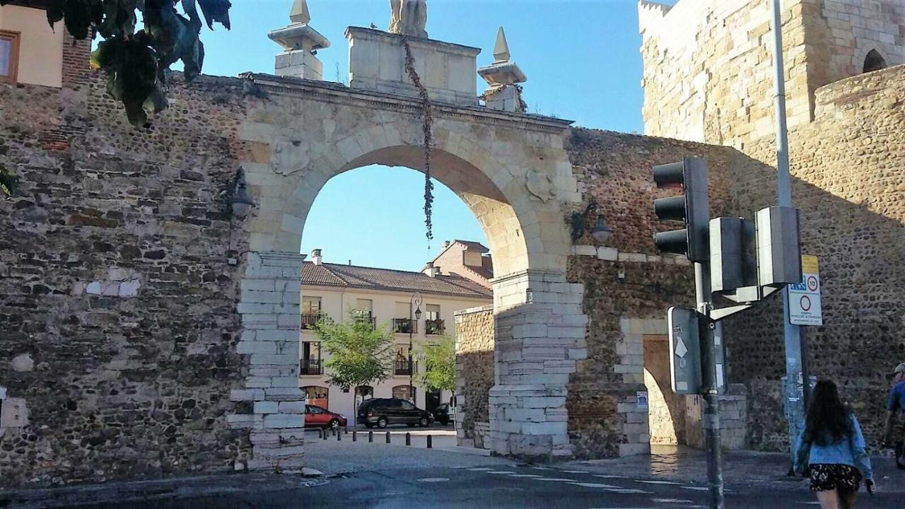 Housingleon - Muralla 外观 照片